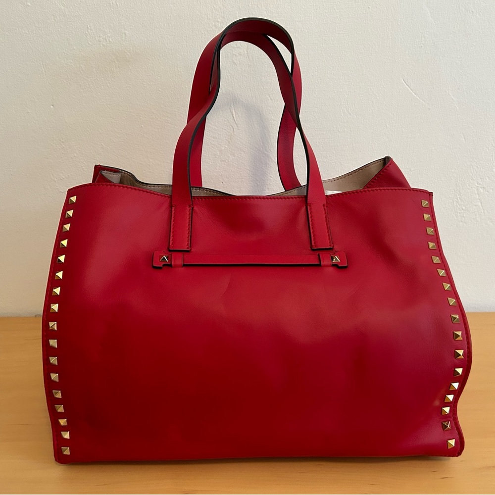 Valentino Garavani Rockstud tote